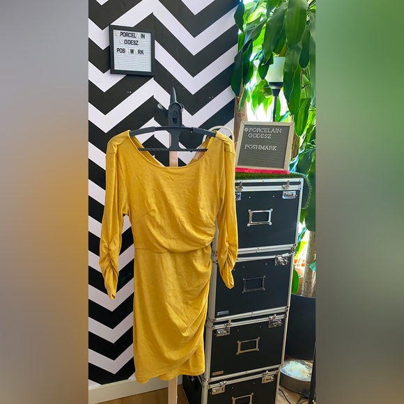 Marilyn Monroe Dresses & Skirts - Marilyn Monroe Golden Dress